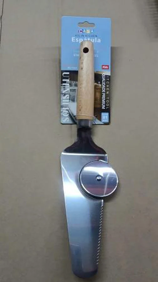 Cortador de Pizza Inox Cabo de Madeira