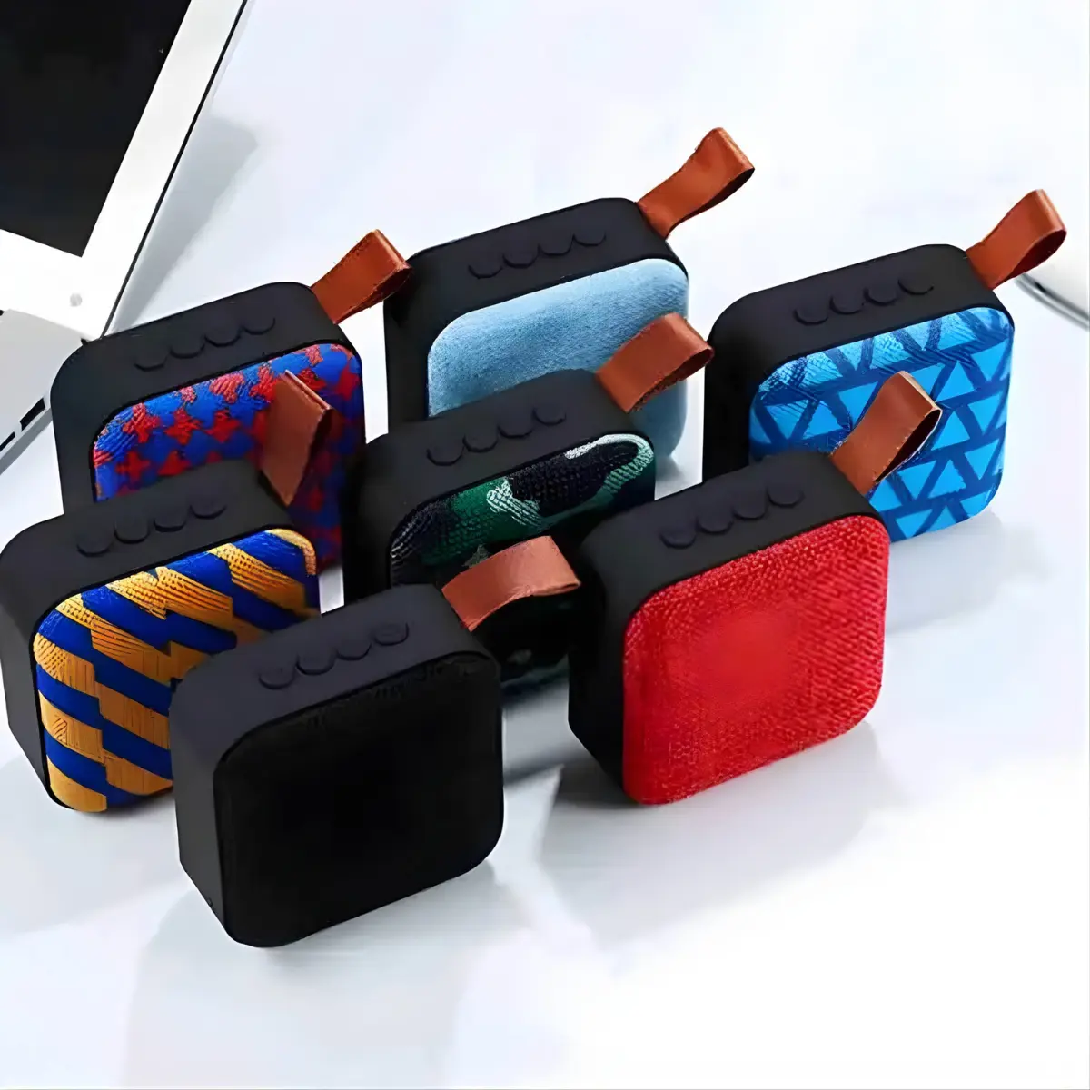 Mini Caixa De Som Portátil Bluetooth Com Alça De Mão Estilo